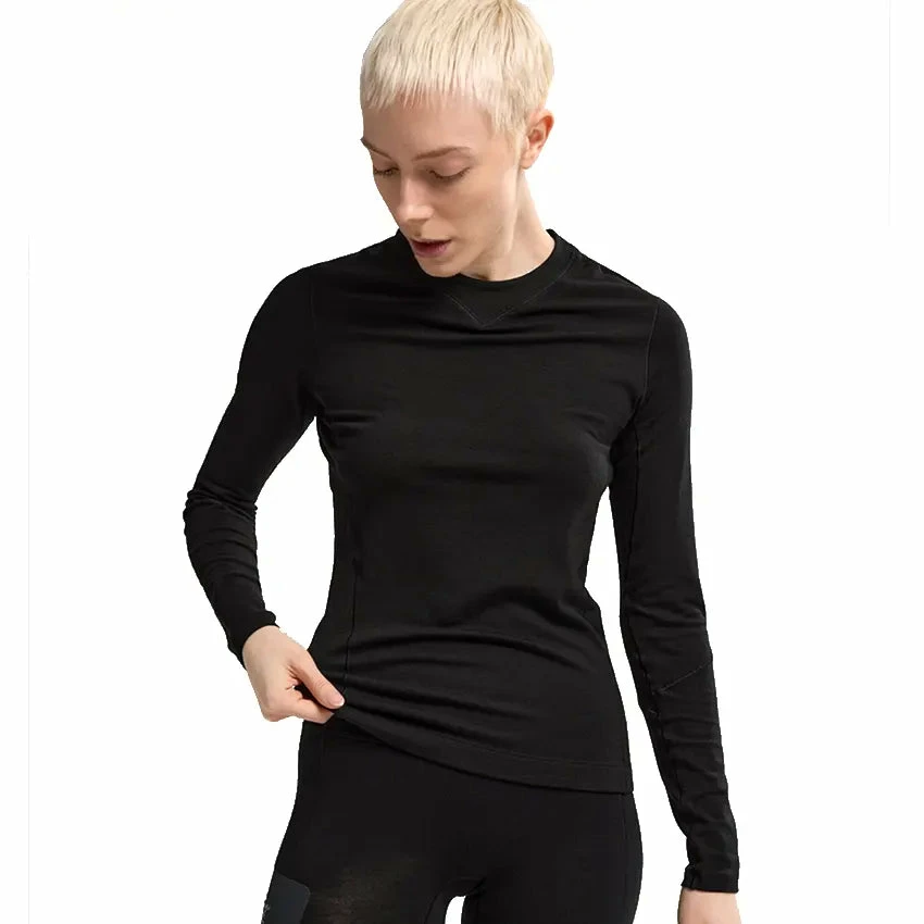 Arc'teryx Women's Rho Merino Wool LS Crew - Black 3 Arc'teryx Women's Rho Merino Wool LS Crew - Black - Image 2