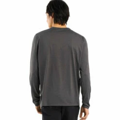 Arc'teryx Men's Cormac Crew L/S - Black Heather 10 Arc'teryx Men's Cormac Crew L/S - Black Heather -Brokedown Palace Shop Arcteryx SS23 MsCormacCrewLS BlackHeather 04