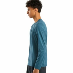 Arc'teryx Men's Cormac Crew L/S - Serene Heather 9 Arc'teryx Men's Cormac Crew L/S - Serene Heather -Brokedown Palace Shop Arcteryx SS23 MsCormacCrewLS Serene 03
