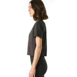 Arc'teryx Women's Taema Crop SS T-Shirt - Black 9 Arc'teryx Women's Taema Crop SS T-Shirt - Black -Brokedown Palace Shop Arcteryx SS23 TaemaCropSS Black 03