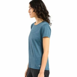 Arc'teryx Women's Taema Crew SS - Serene Heather 9 Arc'teryx Women's Taema Crew SS - Serene Heather -Brokedown Palace Shop Arcteryx SS23 WsTaemaCrewSS SereneHeather 03