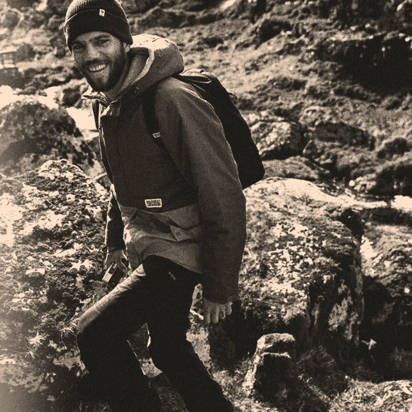 FJÄLLRÄVEN Men's Vardag Lite Padded Jacket - Arctic Green / Storm 7 FJÄLLRÄVEN Men's Vardag Lite Padded Jacket - Arctic Green / Storm - Image 5