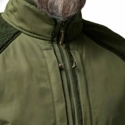 FJÄLLRÄVEN Men's Vardag Pile Jacket - Deep Forest / Laurel Green -Brokedown Palace Shop Fjallraven AW23 VardagPileJacket ForestLaurel 04