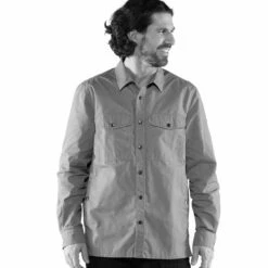 FJÄLLRÄVEN Men's Singi Overshirt - Dark Olive 9 FJÄLLRÄVEN Men's Singi Overshirt - Dark Olive -Brokedown Palace Shop Fjallraven OvikOvershirt DarkOlive 03