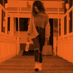 Klean Kanteen Classic 27oz W/ Sport Cap - Old Gold -Brokedown Palace Shop KleanKanteen SS23 27ozClassic SeaSpray 03 f3990aa2 b6b5 4feb ae4e cf87ecdd9456