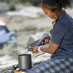 LifeStraw Peak Series 1L Squeeze Bottle - Mountain Blue -Brokedown Palace Shop LifeStraw SS23 PeakSqueeze1L MountainBlue 05