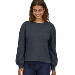 Patagonia Women's Regenerative Organic Certified™ Cotton Essential Pullover - Smolder Blue 10 Patagonia Women's Regenerative Organic Certified™ Cotton Essential Pullover - Smolder Blue -Brokedown Palace Shop Patagonia AW22 OrganicCottonPullover SmolderBlue 04