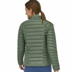 Patagonia Women's Down Sweater - Hemlock Green 9 Patagonia Women's Down Sweater - Hemlock Green -Brokedown Palace Shop Patagonia AW22 WsDownSweater HemlockGreen 03