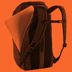 Patagonia Black Hole Pack 32L - Touring Red 11 Patagonia Black Hole Pack 32L - Touring Red -Brokedown Palace Shop Patagonia AW23 BlackHole32L BLK 05 c37c99b4 3039 4191 b712 eaaf877ea66f