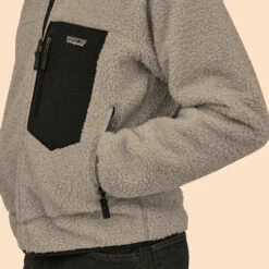 Patagonia Men's Classic Retro-X Jacket - Nouveau Green 11 Patagonia Men's Classic Retro-X Jacket - Nouveau Green -Brokedown Palace Shop Patagonia AW23 MsRetroXJacket NLPM 05 681f7bca 9da5 4a19 b533 6fd53eb4c647