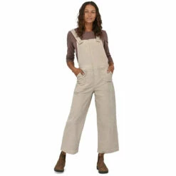 Patagonia Women's Stand Up Cropped Corduroy Overalls - Pumice 10 Patagonia Women's Stand Up Cropped Corduroy Overalls - Pumice -Brokedown Palace Shop Patagonia AW23 WsCroppedStandUpOveralls PUM 04
