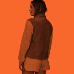 Patagonia Women's Microdini 1/2 Zip Pullover - Nouveau Green -Brokedown Palace Shop Patagonia AW23 WsMicrodini12Zip BLK 04 f96bb62d 09cd 4152 8a39 c548c5d4875b