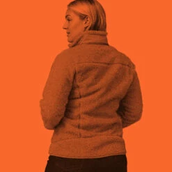 Patagonia Women's Classic Retro-X Jacket - Pampas Tan W/Nouveau Green -Brokedown Palace Shop Patagonia AW23 WsRetroXJacket DAPL 04 a304cf95 4474 4a1a beae 762ae7fa4fa3