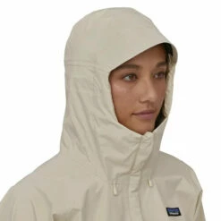 Patagonia Women's Torrentshell 3L Jacket - Wool White 10 Patagonia Women's Torrentshell 3L Jacket - Wool White -Brokedown Palace Shop Patagonia AW23 WsTorrentshellJacket WLWT 03