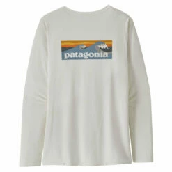 Patagonia Women's LS Capilene Cool Daily Graphic Shirt - Waters - Boardshort Logo Light Plume Grey: White 7 Patagonia Women's LS Capilene Cool Daily Graphic Shirt - Waters - Boardshort Logo Light Plume Grey: White -Brokedown Palace Shop Patagonia SS23 WSLSCapCoolGraphicWater BLWI 03