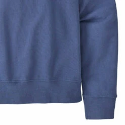 Patagonia Women's P-6 Logo Label Organic Crew Sweatshirt - Current Blue 9 Patagonia Women's P-6 Logo Label Organic Crew Sweatshirt - Current Blue -Brokedown Palace Shop Patagonia WsOrganicP6CrewSweatshirt CurrentBlue 03