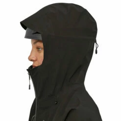 Patagonia Women's Triolet Jacket - Black 13 Patagonia Women's Triolet Jacket - Black -Brokedown Palace Shop Patagonia WsTrioletJacket Black 04