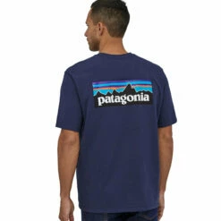 Patagonia Men's P-6 Logo Responsibili-Tee - Classic Navy 11 Patagonia Men's P-6 Logo Responsibili-Tee - Classic Navy -Brokedown Palace Shop SS23 Patagonia P6ResponsibiliTee CNY 02