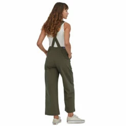 Patagonia Women's Stand Up Cropped Overalls - Basin Green -Brokedown Palace Shop SS23 Patagonia WsStandUpOveralls BSNG 05