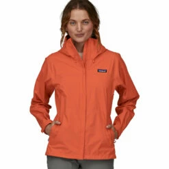 Patagonia Women's Torrentshell 3L Jacket - Quartz Coral -Brokedown Palace Shop SS23 Patagonia WsTorrentshell3LJacket QZCO 03