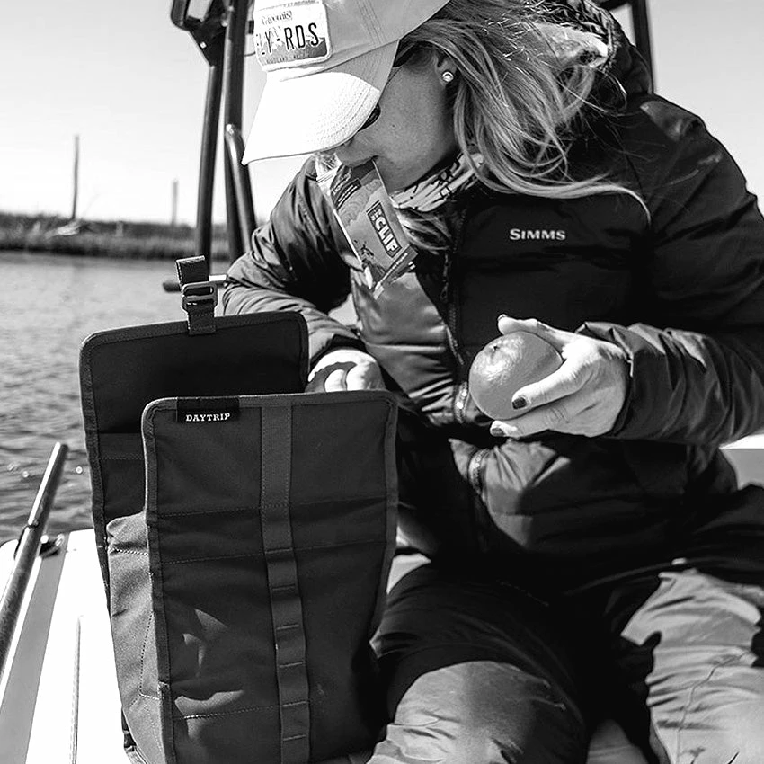 Yeti Daytrip Lunch Bag - Navy 7 Yeti Daytrip Lunch Bag - Navy - Image 5