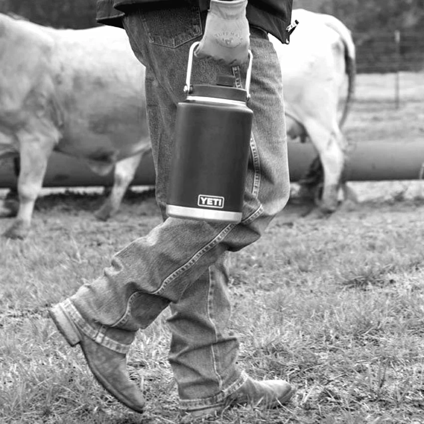 Yeti Rambler One Gallon Jug - Black 7 Yeti Rambler One Gallon Jug - Black - Image 5